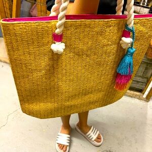 Beautiful Beach Bag … Brand New in time for summer